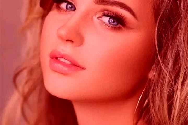 Eva, 22, a dark blonde blue-eyed european companion based in Artas. Offering Overnight, Deep French Kissing, Fetish, Party Girl. Available for incall and out...