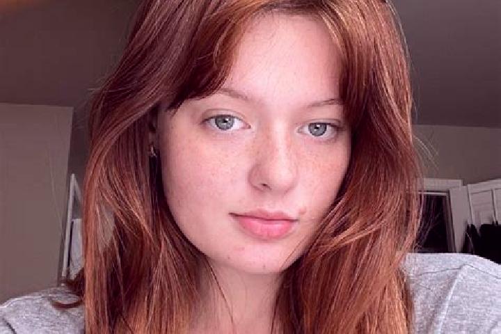 Eva, 22, a red green-eyed european companion based in Anchialos. Offering Striptease, Prostate Massage, Erotic Massage, Domination, Deep French Kissing. Avai...