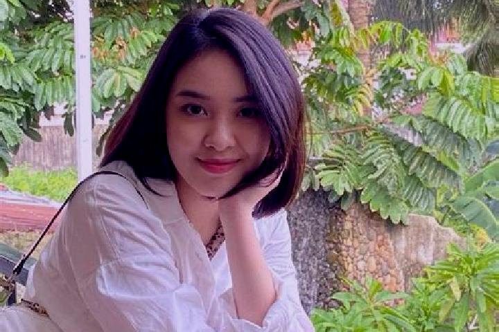 Eva, 22 — Escort in Anin, Indonesia