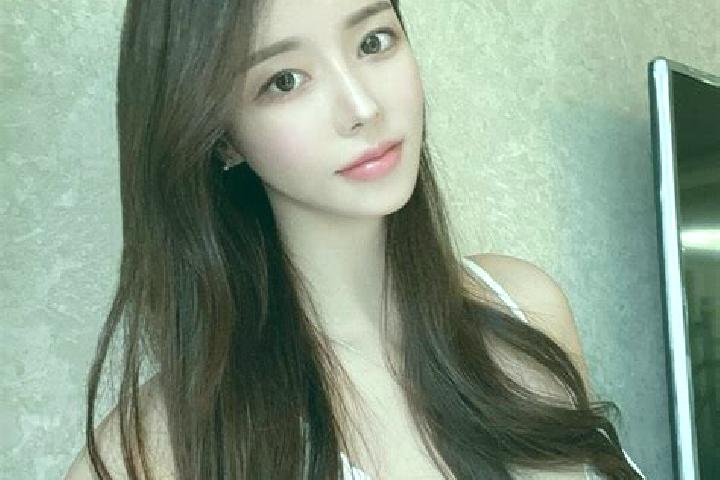 Eva, 22 — Escort in Duanjia, China