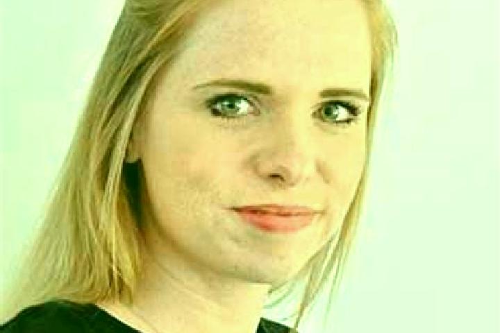 Eva, 22 — Escort in Hude, Germany