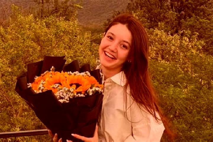 Eva, 22 — Escort in Pianco, Brazil