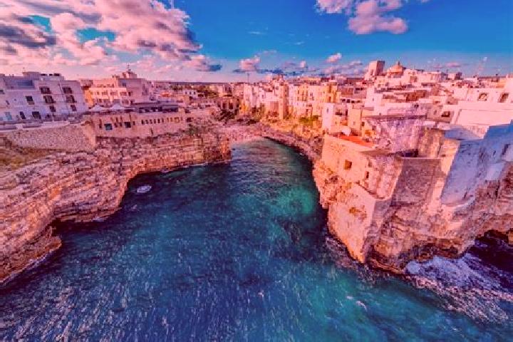Eva, 22 — Escort in Polignano a Mare, Italy
