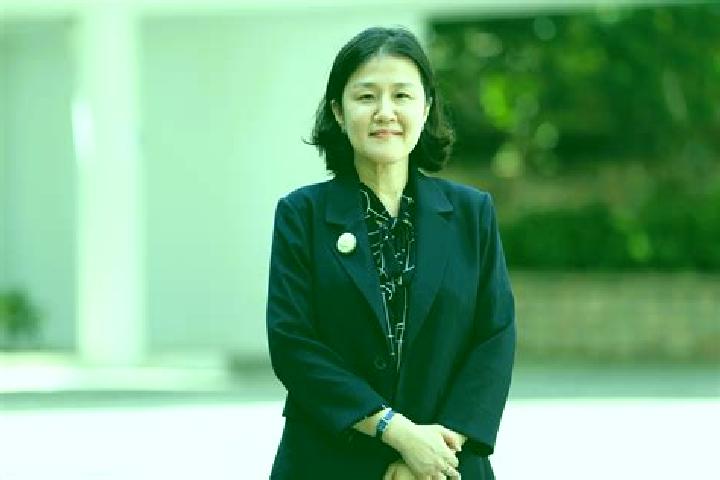 Eva, 22 — Escort in Sinwon-up, North Korea