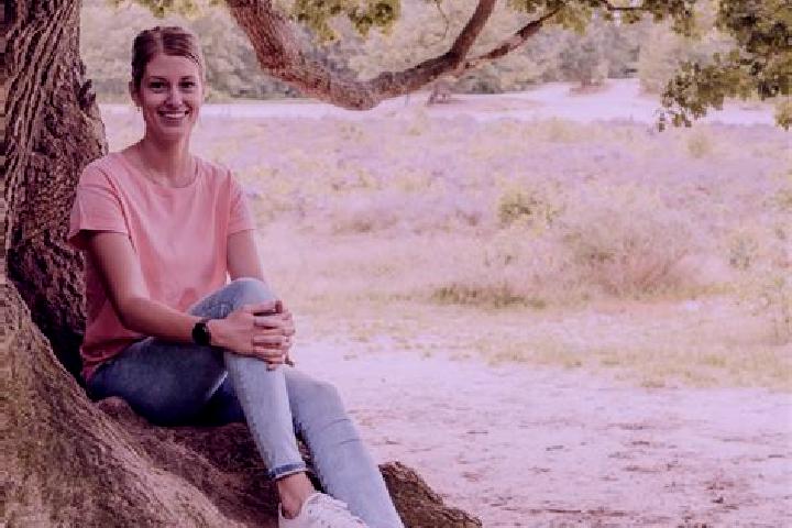 Eva, 22 — Escort in Steensel, Netherlands