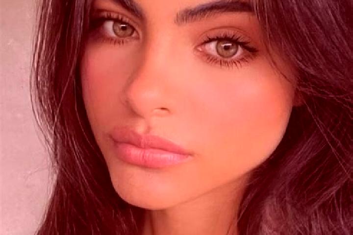 Eva, 23, a black hazel-eyed caucasian companion based in Ek-Balam. Offering Overnight, Girlfriend Experience, CIM, Fetish. Available for incall and outcall, ...