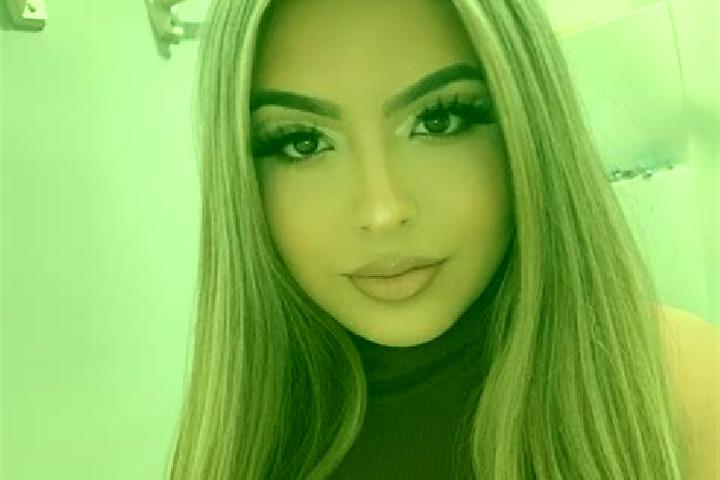 Eva, 23, a blonde amber-eyed latina companion based in Benedykivtsi. Offering Erotic Massage, OWO, GFE. Available for incall and outcall, day and evening dates.