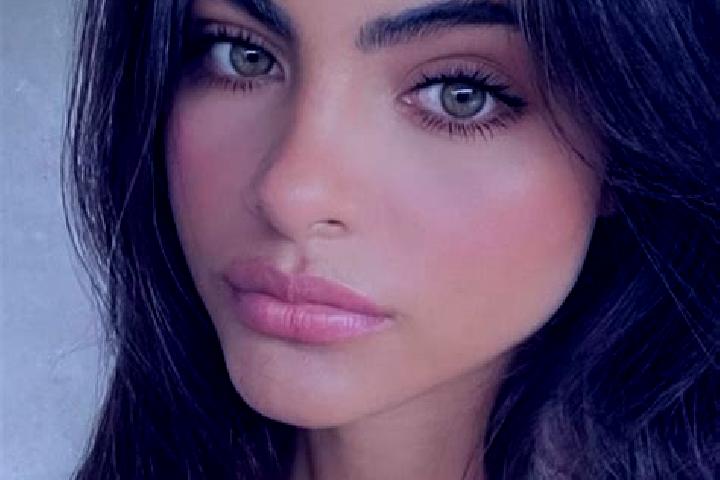 Eva, 23, a brunette dark-eyed mixed companion based in Echenevex. Offering Prostate Massage, Duos, Travel Companion. Available for incall and outcall, overni...