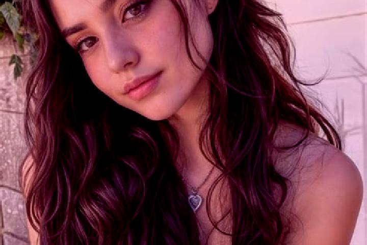 Eva, 23, a brunette hazel-eyed slavic companion based in Foixa. Offering Party Girl, A-Level, OWO. Available for incall and outcall, day and evening dates.