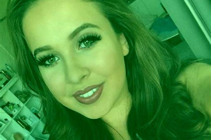 Eva, 23, a chestnut amber-eyed middle eastern companion based in Donnici Inferiore. Offering A-Level, Duos, Striptease. Available for incall and outcall, day...