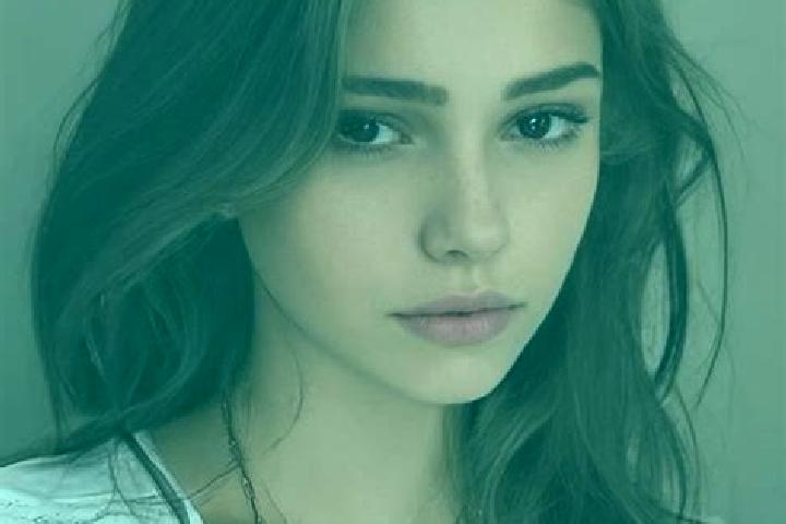 Eva, 23, a chestnut grey-eyed slavic companion based in Octavio Paz. Offering Erotic Massage, 69, Prostate Massage, Couples. Available for incall and outcall...