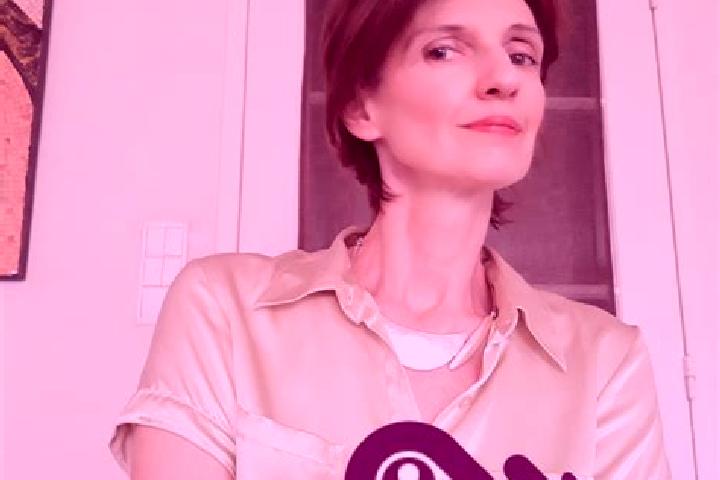 Eva, 23 — Escort in Aussillon, France