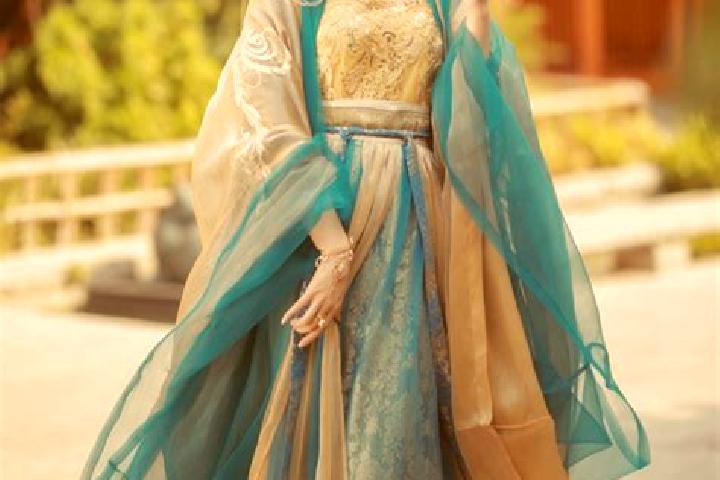 Eva, 23 — Escort in Shixi, China