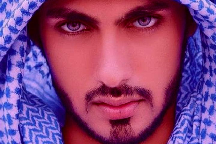 Eva, 24, a auburn blue-eyed middle eastern companion based in Brette-les-Pins. Offering Tantra, Fetish, OWO. Available for incall and outcall, overnight book...