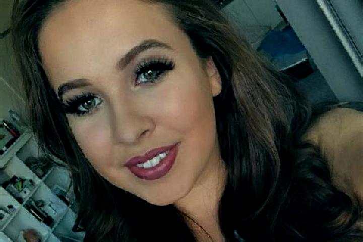 Eva, 24, a auburn brown-eyed middle eastern companion based in Cottenham. Offering Duos, Party Girl, BDSM, Erotic Massage, A-Level. Available for incall and ...