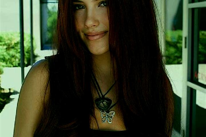 Eva, 24, a auburn dark-eyed caucasian companion based in Borod. Offering Overnight, Fetish, Girlfriend Experience, Domination, Party Girl. Available for inca...