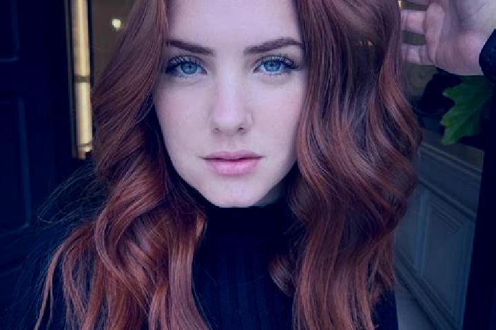 Eva, 24, a auburn hazel-eyed ebony companion based in Zvanivka. Offering Massage, Striptease, GFE, A-Level. Available for incall and outcall, overnight booki...