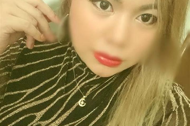Eva, 24, a blonde amber-eyed asian companion based in Diguvametta. Offering Girlfriend Experience, GFE, Fetish. Available for incall and outcall, day and eve...