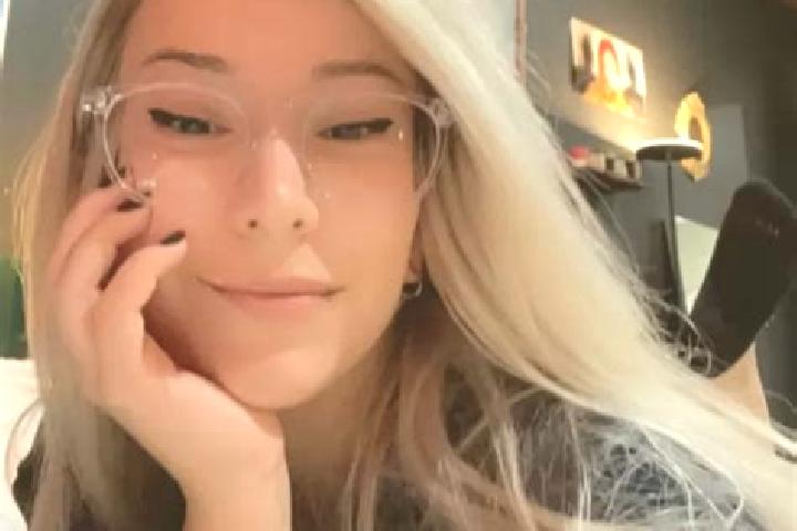 Eva, 24, a blonde grey-eyed mediterranean companion based in Altinsehir. Offering Party Girl, Duos, GFE, Deep French Kissing, Massage. Available for incall a...