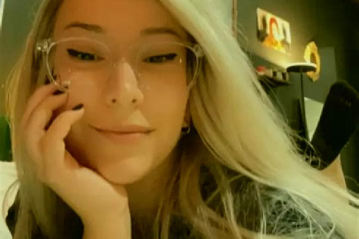 Eva, 24, a blonde grey-eyed mixed companion based in Bangkinang. Offering Roleplay, BDSM, 69, Overnight. Available for incall and outcall, day and evening da...