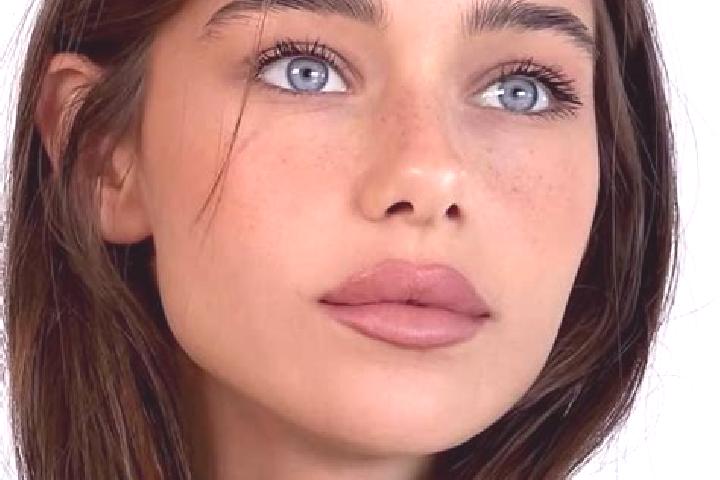 Eva, 24, a brunette grey-eyed mediterranean companion based in Dougnane. Offering Couples, GFE, A-Level. Available for incall and outcall, day and evening da...