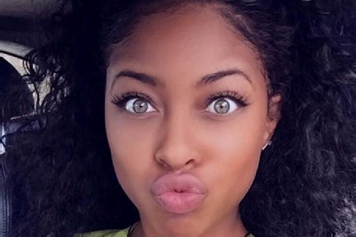Eva, 24, a chestnut green-eyed ebony companion based in Sant Angelo del Pesco. Offering Tantra, A-Level. Available for incall and outcall, day and evening da...