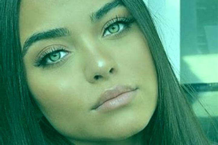 Eva, 24, a chestnut green-eyed latina companion based in Trichardt. Offering Deep French Kissing, GFE, Massage, Prostate Massage, A-Level. Available for inca...
