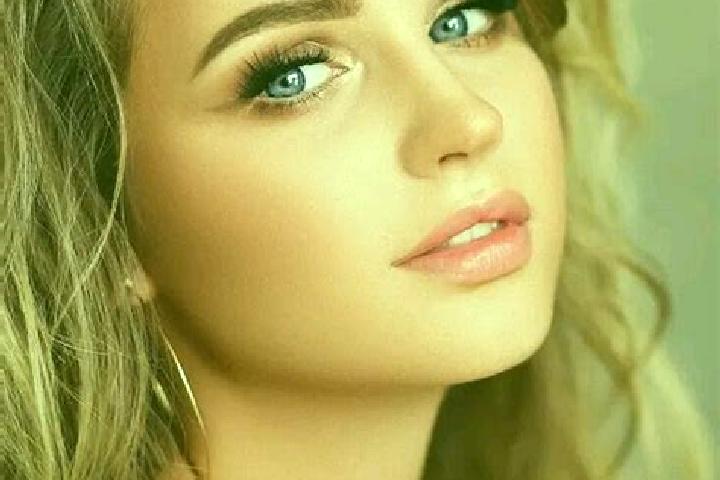Eva, 24, a dark blonde blue-eyed ebony companion based in Cseteny. Offering Striptease, Girlfriend Experience, CIM, Duos, A-Level. Available for incall and o...