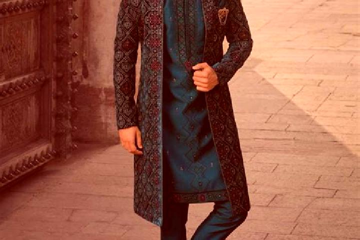 Eva, 24, a red green-eyed indian companion based in Sherwani-ye Bala. Offering GFE, A-Level, Erotic Massage, Couples. Available for incall and outcall, day a...