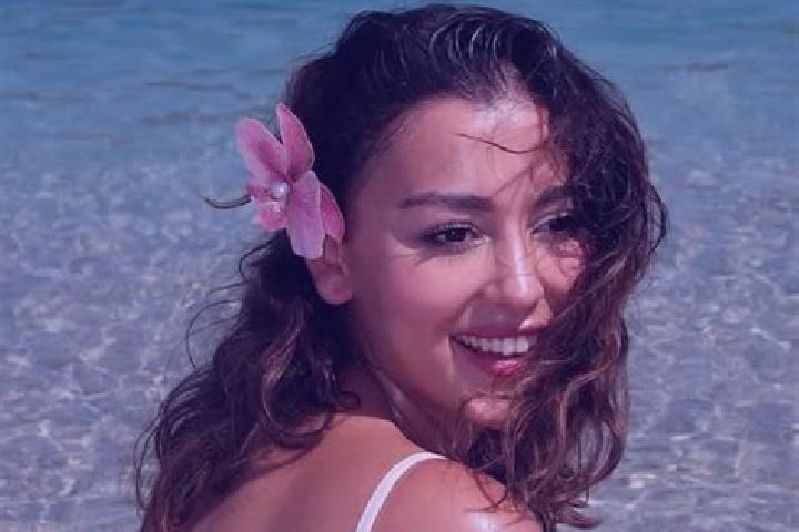 Eva, 24 — Escort in Atalar, Turkey