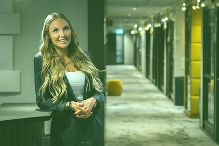Eva, 24 — Escort in Nykoeping, Sweden