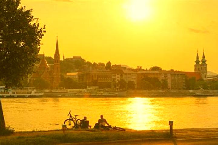 Eva, 24 — Escort in Szentmartonkata, Hungary