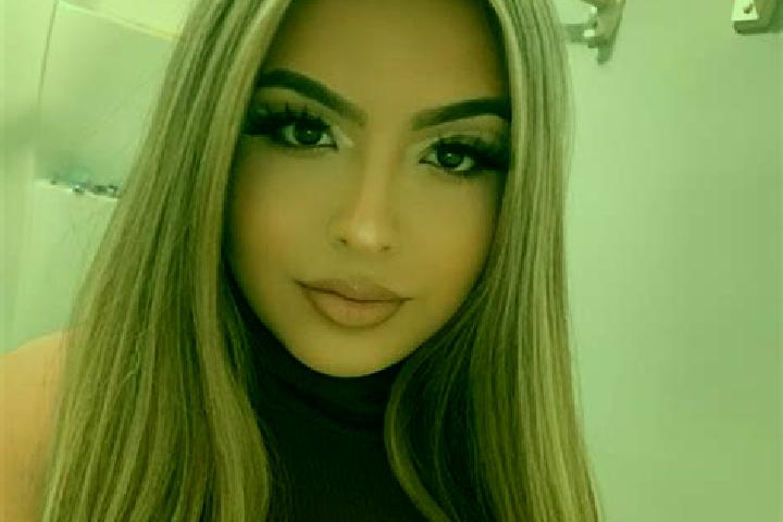 Eva, 25, a blonde brown-eyed latina companion based in Las Garcitas. Offering Duos, 69, Overnight, CIM. Available for incall and outcall, day and evening dates.