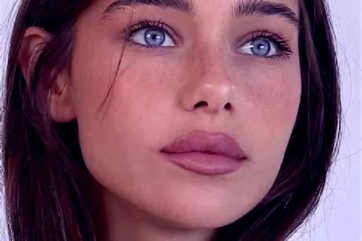Eva, 25, a brunette brown-eyed indian companion based in Gaotun. Offering Striptease, Girlfriend Experience, Couples, Prostate Massage, Erotic Massage. Avail...