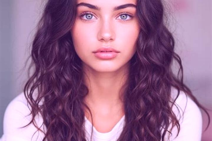 Eva, 25, a brunette dark-eyed mediterranean companion based in Rejon ulicy Kleczkowskiej. Offering Overnight, Girlfriend Experience, Party Girl. Available fo...