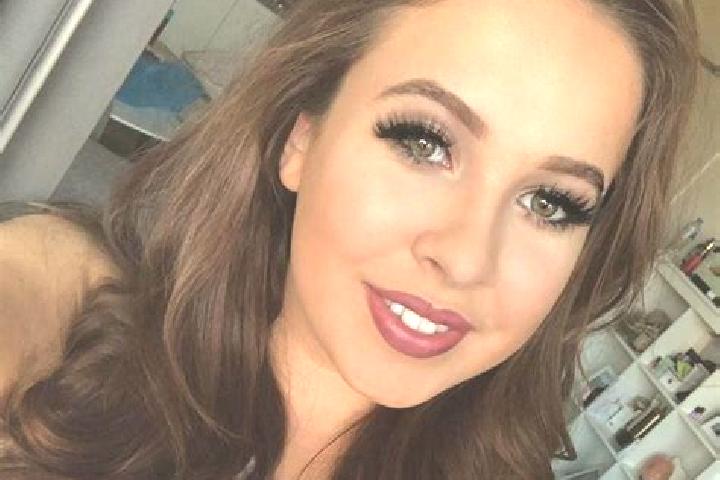 Eva, 25, a brunette grey-eyed european companion based in Priors Marston. Offering Fetish, Travel Companion, GFE, Prostate Massage. Available for incall and ...