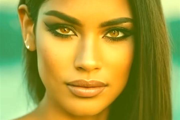 Eva, 25, a red green-eyed latina companion based in Jishu. Offering Roleplay, Erotic Massage, A-Level. Available for incall and outcall, overnight bookings a...