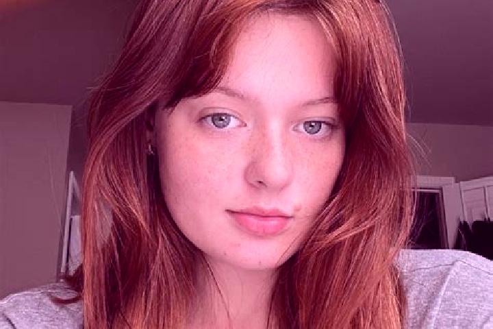 Eva, 25, a red grey-eyed european companion based in Camelia (Barrio la Camelia). Offering Roleplay, Deep French Kissing, Travel Companion. Available for inc...