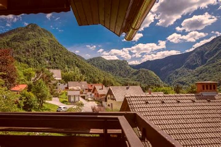 Eva, 25 — Escort in Bohinjska Bela, Slovenia
