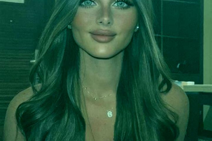 Eva, 26, a brunette dark-eyed mixed companion based in San Marcello. Offering 69, CIM, Fetish. Available for incall and outcall, overnight bookings available.