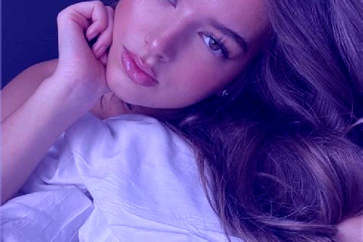 Eva, 26, a chestnut amber-eyed latina companion based in Lajedo do Tabocal. Offering Travel Companion, CIM, Erotic Massage, Roleplay. Available for incall an...