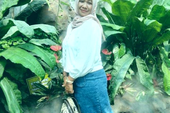 Eva, 26 — Escort in Diwek, Indonesia