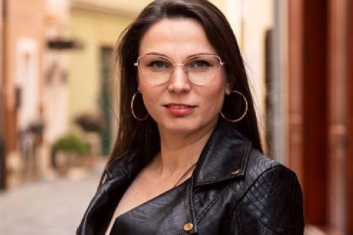 Eva, 26 — Escort in Kapuvar, Hungary