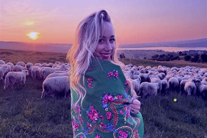 Eva, 26 — Escort in Kluszkowce, Poland