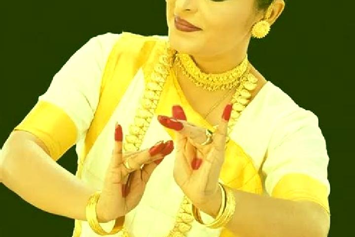 Eva, 26 — Escort in Pathanamthitta, India
