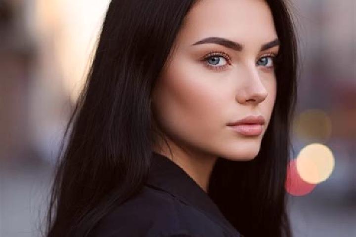 Eva, 27, a auburn blue-eyed latina companion based in Uzgen. Offering CIM, Fetish, Party Girl. Available for incall and outcall, day and evening dates.