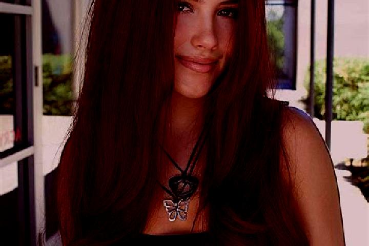 Eva, 27, a auburn dark-eyed middle eastern companion based in Visinesti. Offering Tantra, Travel Companion, Striptease. Available for incall and outcall, ove...