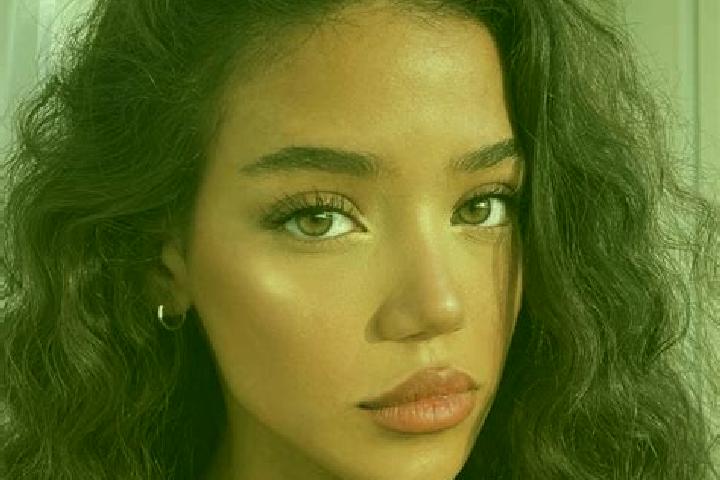 Eva, 27, a black brown-eyed mixed companion based in Timorossie. Offering Tantra, Duos, GFE. Available for incall and outcall, overnight bookings available.