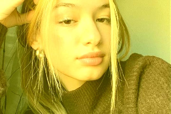 Eva, 27, a blonde brown-eyed indian companion based in Igbeti. Offering Striptease, GFE, OWO. Available for incall and outcall, overnight bookings available.
