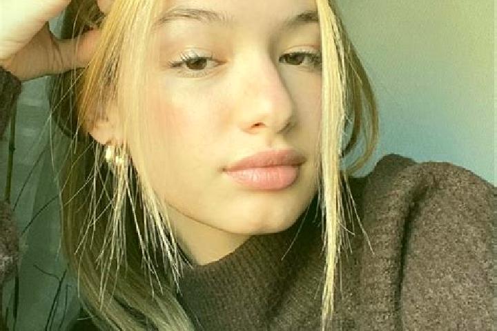 Eva, 27, a blonde brown-eyed middle eastern companion based in Gohouo-Zibiao. Offering Roleplay, Couples, Fetish. Available for incall and outcall, day and e...